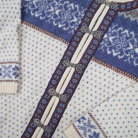 Vintage Squaw Valley Nordic Snowflake Metal Clasp Wool Sweater - Picture 4 of 8